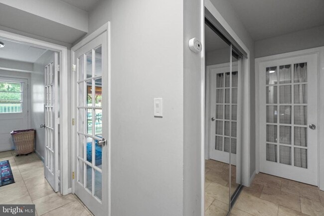 Building Photo - 5400 Woodlyn Ct