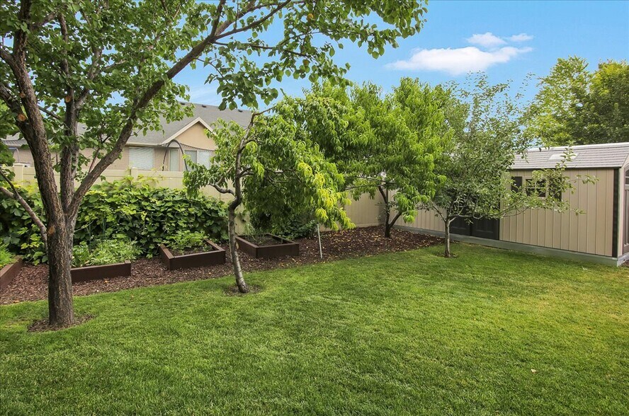 Building Photo - 13816 S Carnoustie Ct