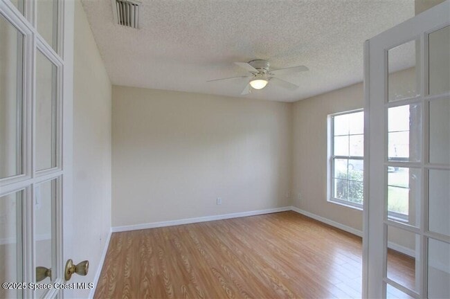 Building Photo - 2138 Caledonia Pl