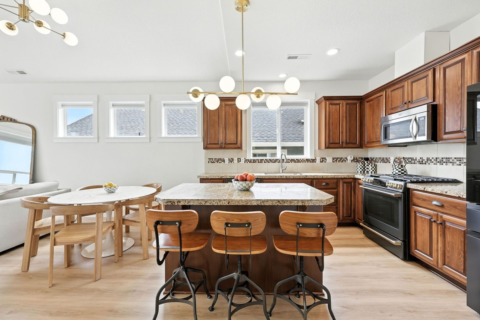 Building Photo - 15004 SE Shaunte Ln