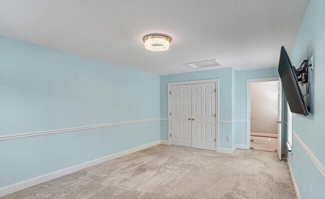 Building Photo - 4728 23rd St N