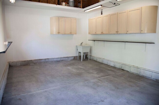 Building Photo - Move In Special, $200 off first months rent for a move in date of June 15th, 2026