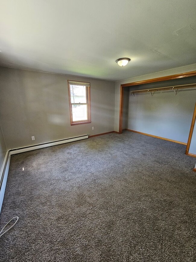Building Photo - 2 BED | 1 BATH | HOME | CENTRALLY LOCATED ...
