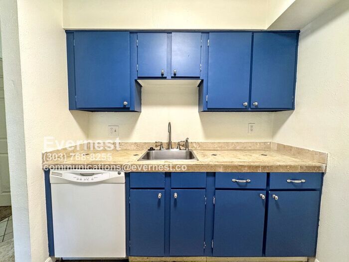Building Photo - 5995 W Hampden Ave