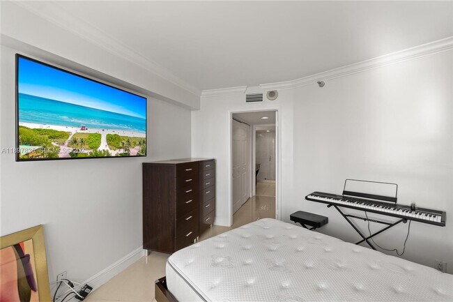 Building Photo - 19101 NE 36th Pl