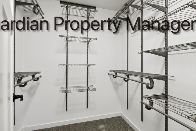 Building Photo - 3916-3918 Sheridan Ave S