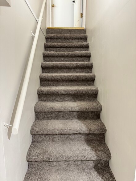 Building Photo - 1617 Somerset Shire Dr