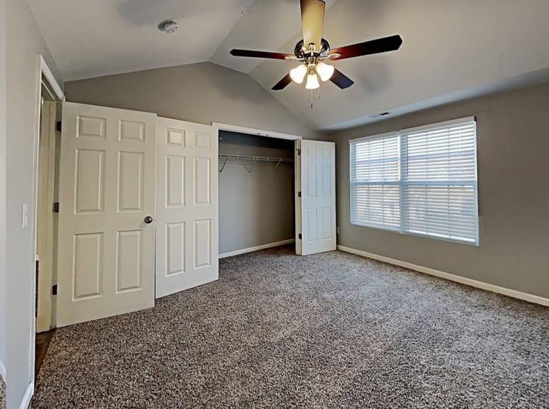 Building Photo - 3770 Burtons Barn St