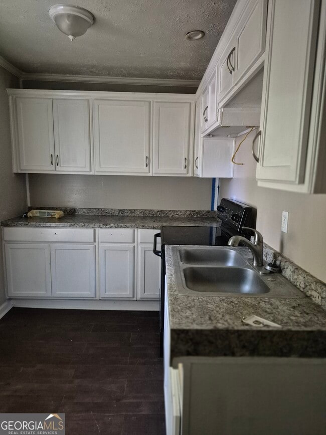 Building Photo - 112 31st Ave