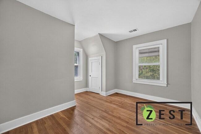 Building Photo - 3496 Courville St