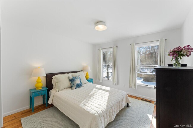 Building Photo - 14 Hildreth Rd S