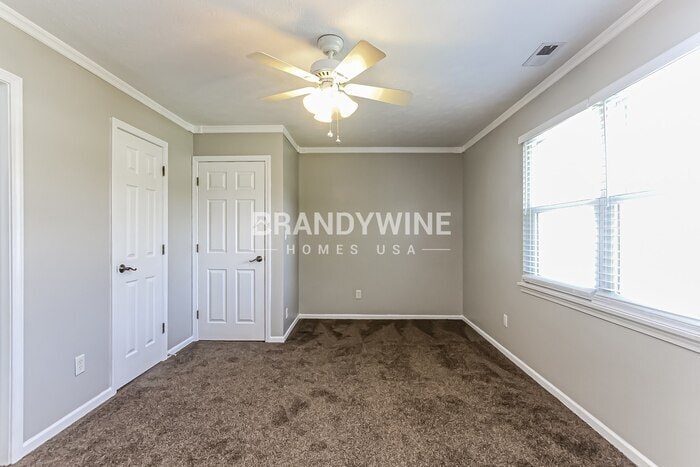Building Photo - 601 Springmill Dr