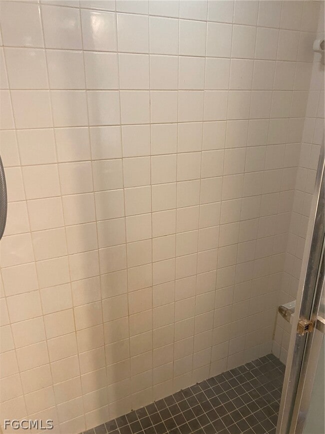 Building Photo - 5245 Cedarbend Dr