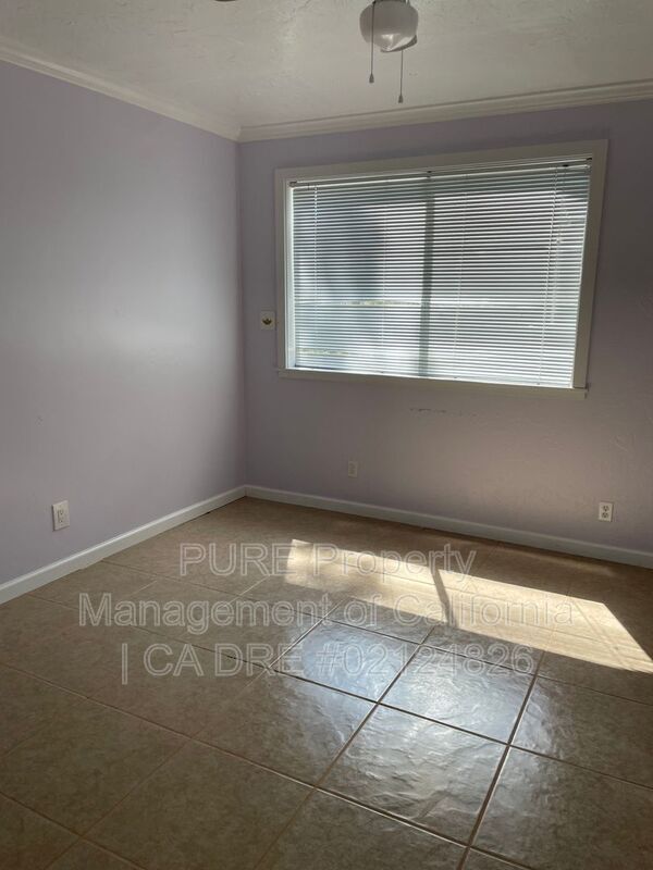 Building Photo - 875 Watson Rd