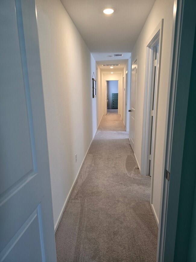 Building Photo - 21519 Carosella Dr
