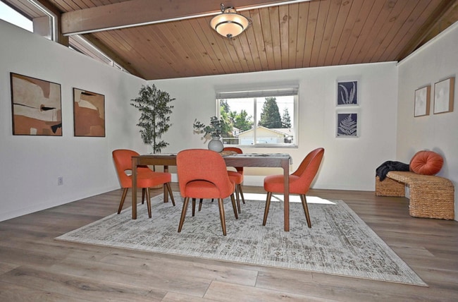 Building Photo - 4 Bed Castro Valley Home For Rent