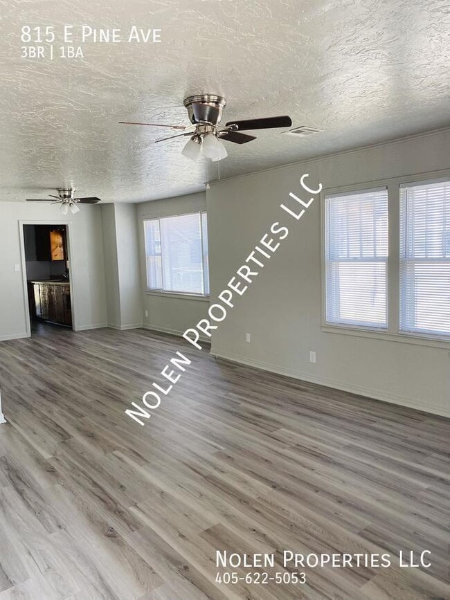 Building Photo - 815 E Pine Ave