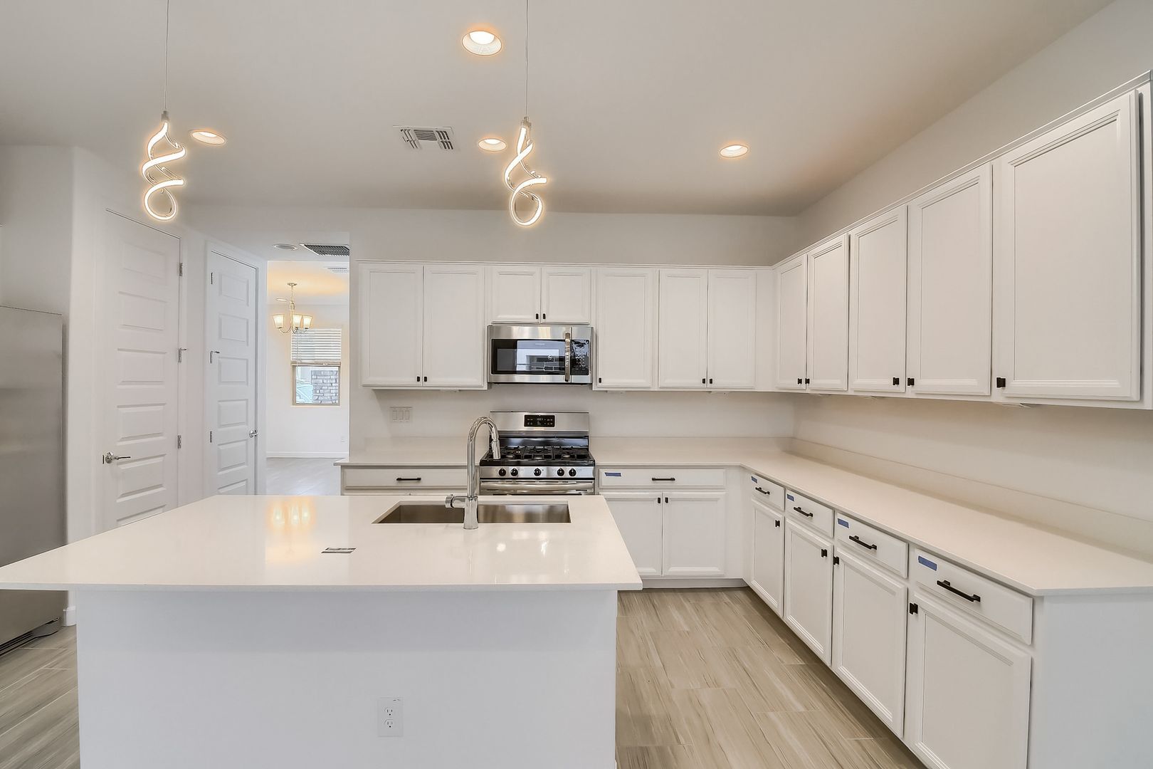 Building Photo - 8917 W Palo Verde Dr