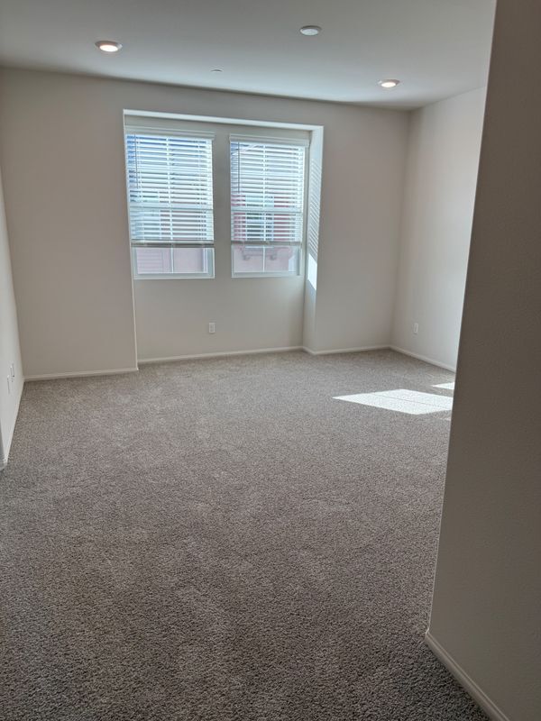 Building Photo - 40451 Melrose Dr