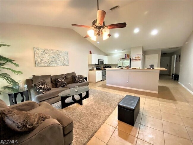 Building Photo - 4317 SW Santa Barbara Pl