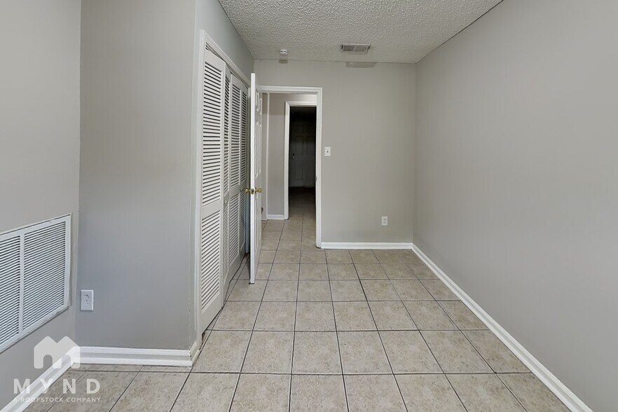 Building Photo - 1416 Painter Pl