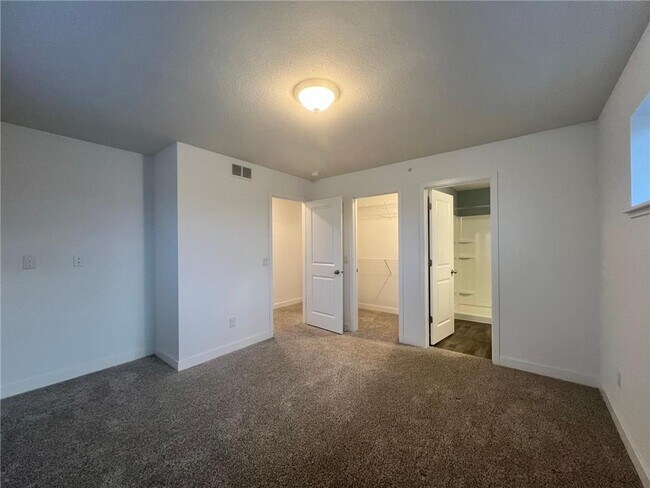 Building Photo - 3045 125th Ln NE