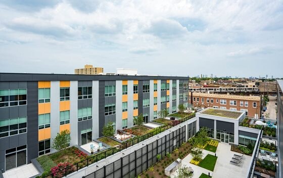 Building Photo - 2450 W Armitage Ave