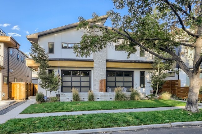 Building Photo - Modern 4-Bedroom Home with Designer Finish...
