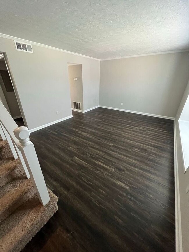 Building Photo - Ready Now!!! 2 bedroom 1.5 bath townhome off of Lenora Church Rd.!!