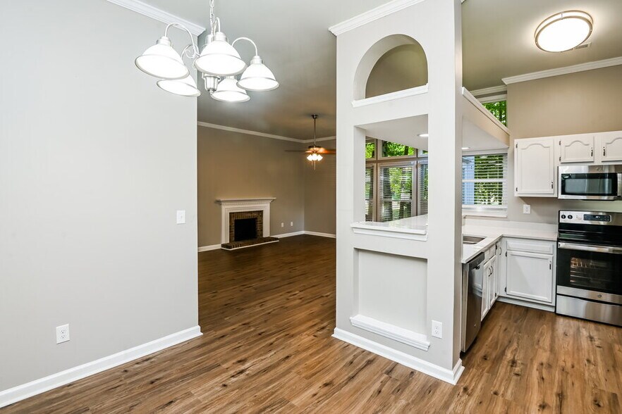 Building Photo - 10135 Elsenham Ln