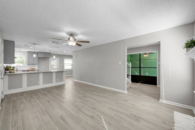 Building Photo - 8226 Autumn Willow Dr