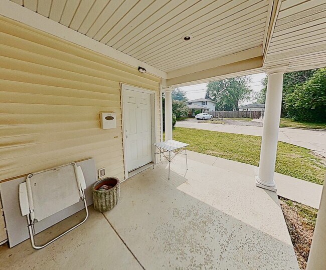 Building Photo - 514 Olive St