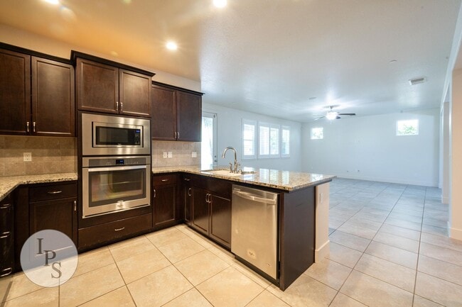 Building Photo - Harlan Ranch Home, 4BR/2.5BA, Built 2015 - Lots of Amenities