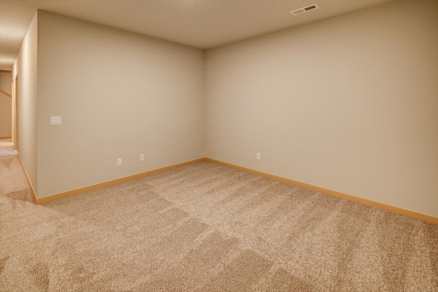 Building Photo - 4831 Suelo Rd