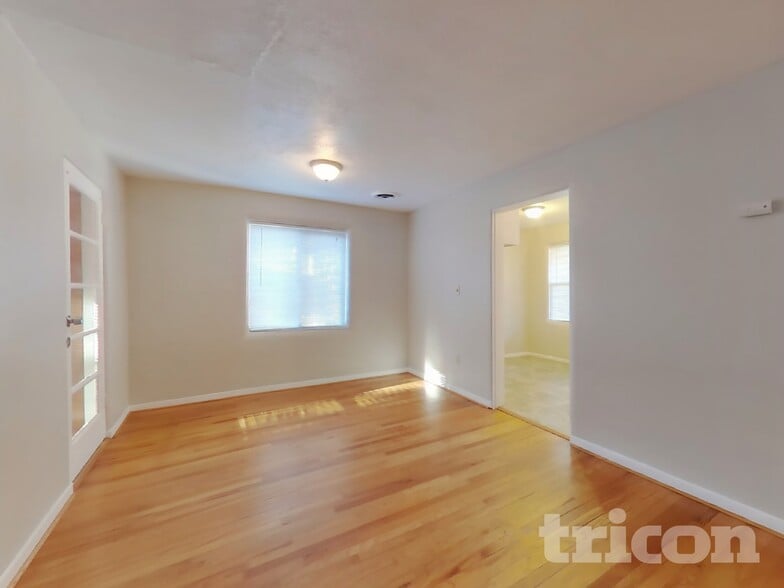 Building Photo - 342 Camellia Way