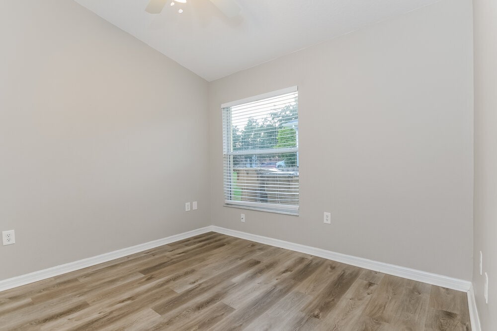 Building Photo - 10433 Calle De Flores Dr