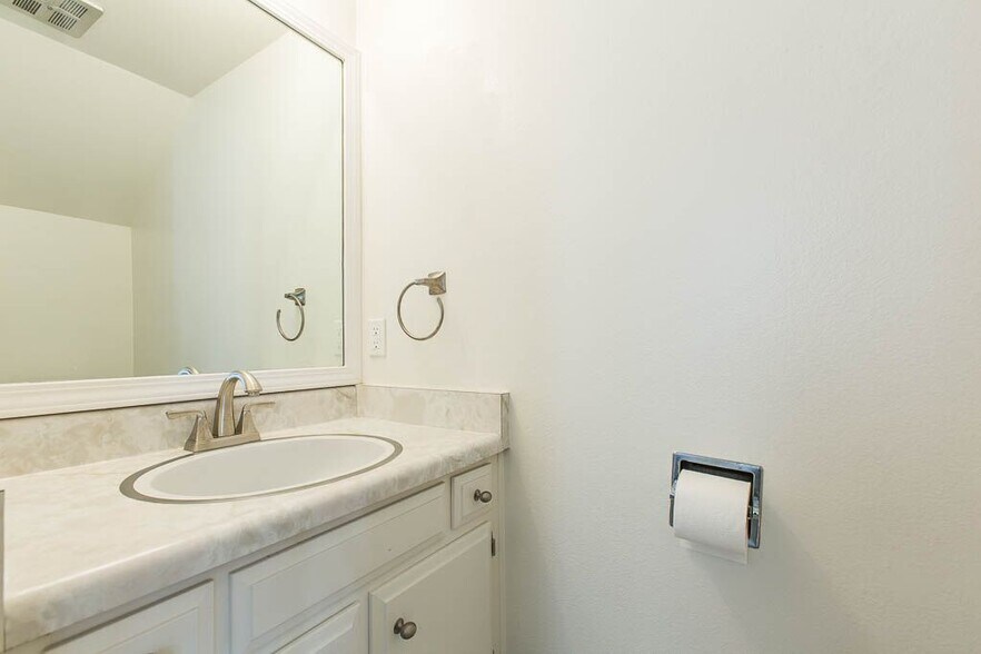 Building Photo - 28320 Rey de Copas Ln