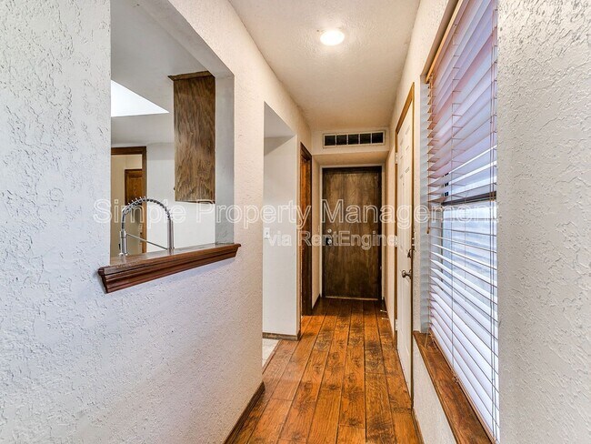 Building Photo - 3716 Summer Cloud Dr