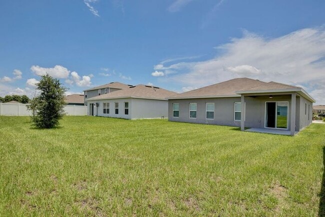 Building Photo - Effortless Living in a Modern 3-Bed Home w...