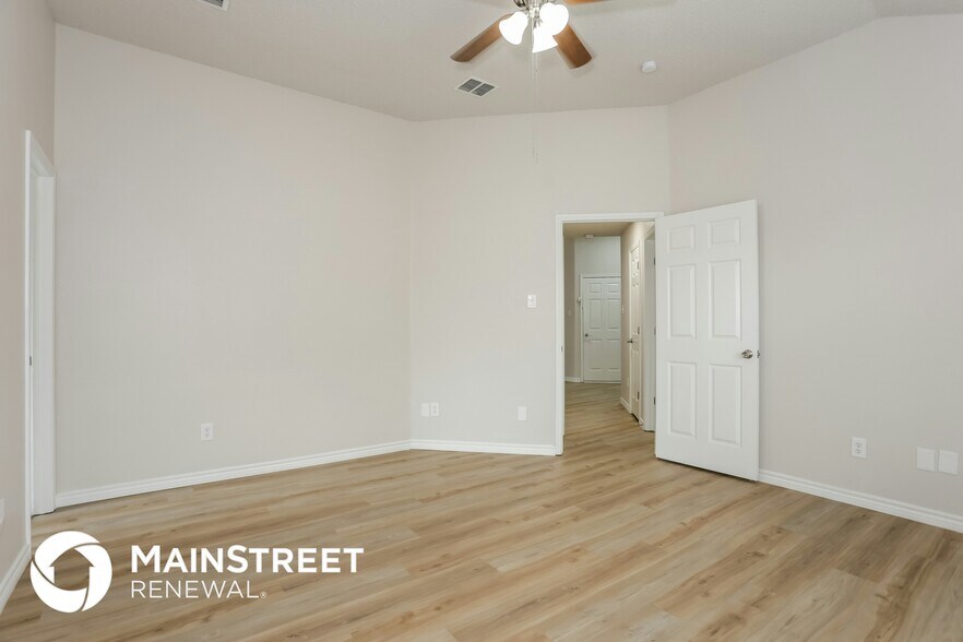 Building Photo - 1019 Chelsea Ln