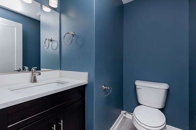 Building Photo - GREAT LOCATION!! 3 Bedroom, 2.5 Bathroom Townhome in Waukee!