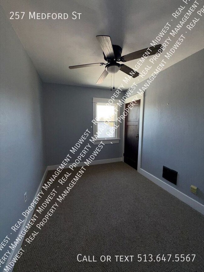 Building Photo - 257 Medford St