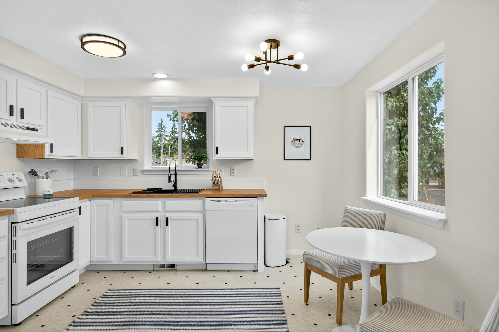 Building Photo - 2525 SE 136th Ave