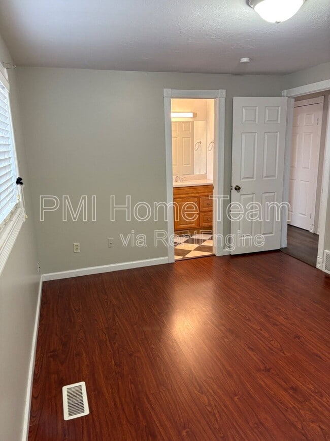 Building Photo - 463 W 2300 S