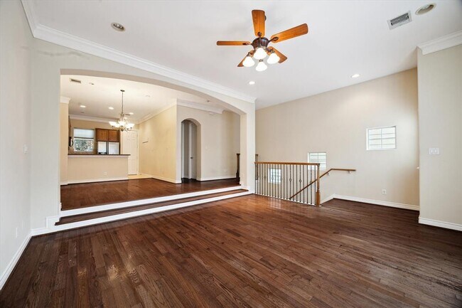 Building Photo - 9007 Harbor Hills Dr