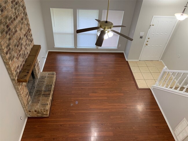Building Photo - 2 Goldthread Ct