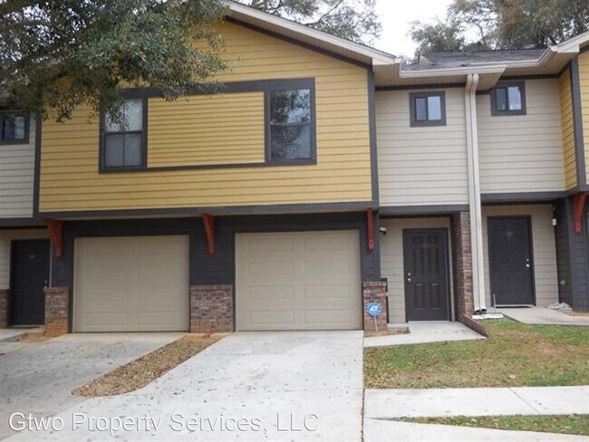 2 br, 2 bath House - 741 White Drive Unit 32 - 2 br, 2 bath House - 741 White Drive Unit  32