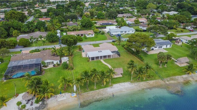 Building Photo - 10962 SW 117th St