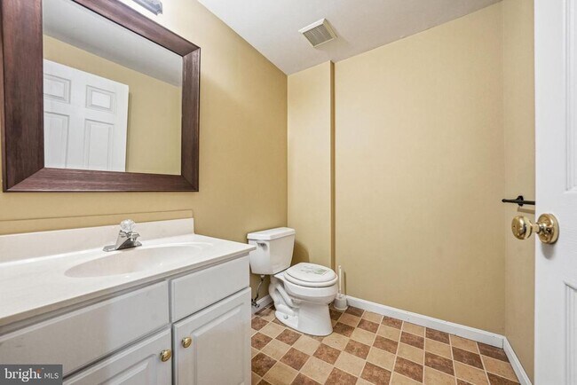 Building Photo - 445 Tuvira Ln