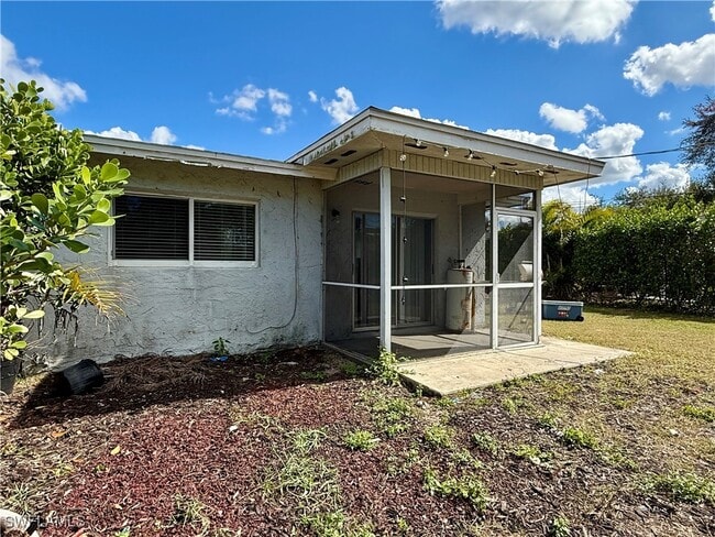 Building Photo - 1073 San Remo Ave